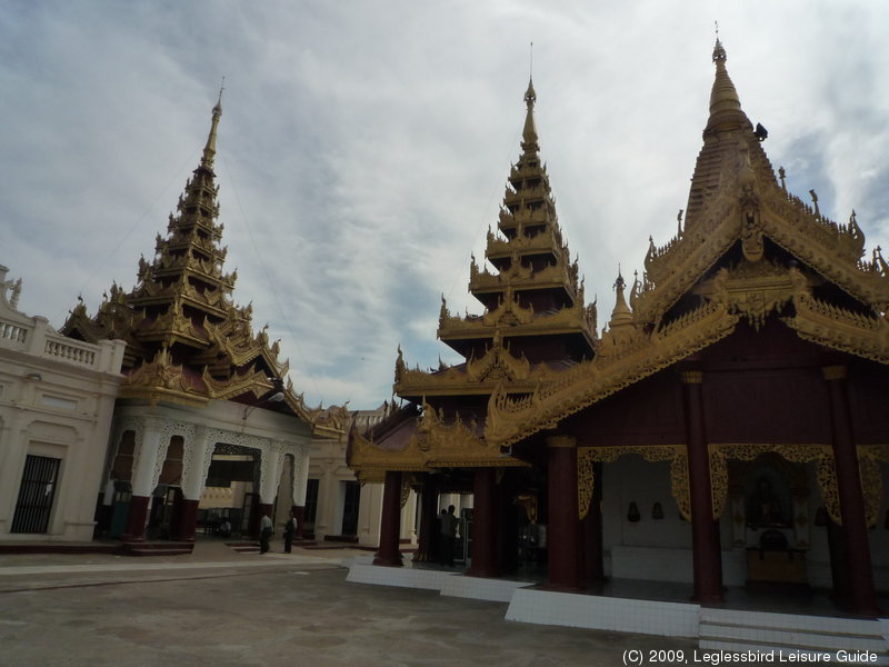 Shwezigon Paya10
